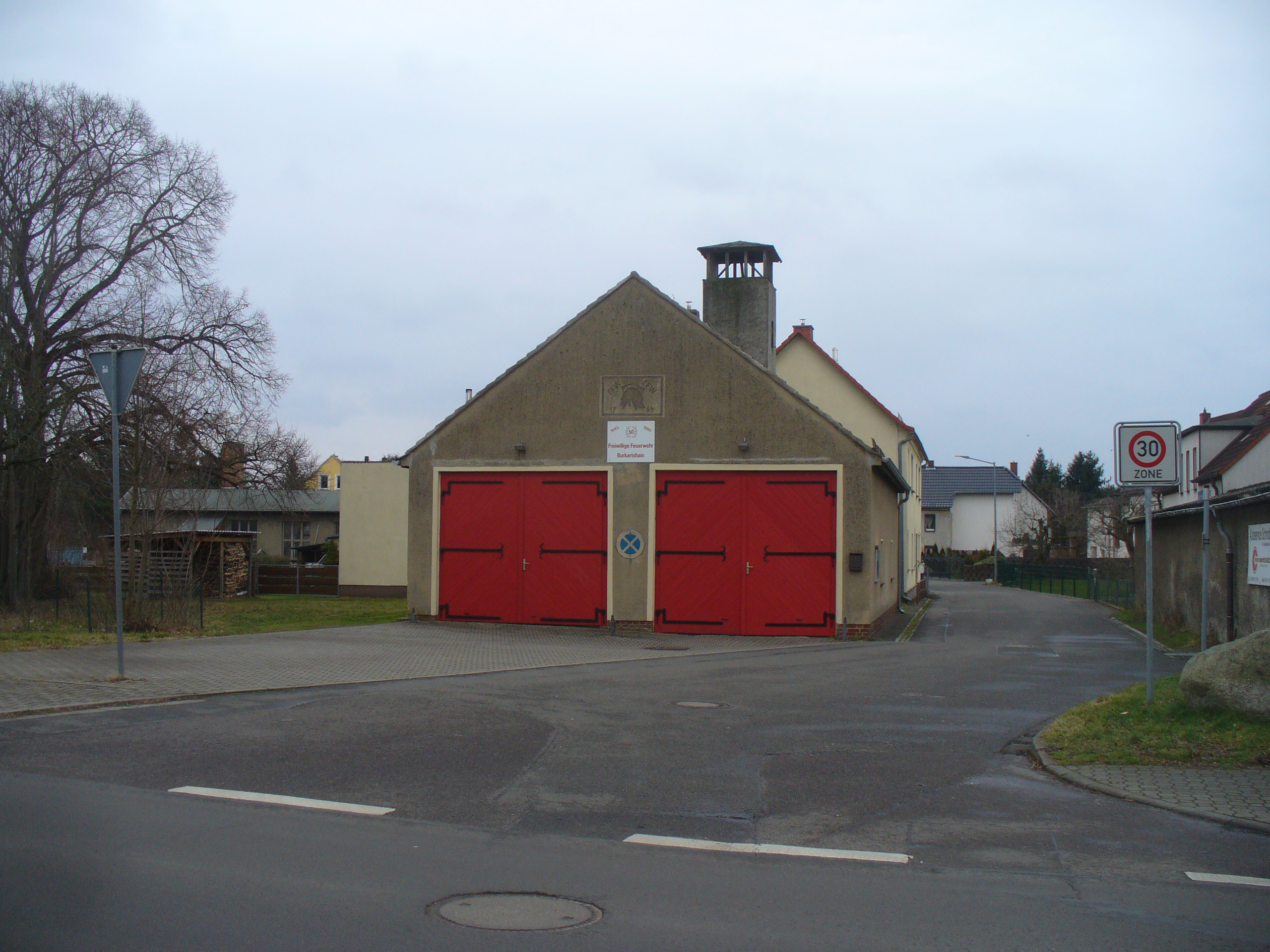 Multiples Dorfgemeinschafts-Feuerwehr-Vereinshaus für Burkartshain geplant
